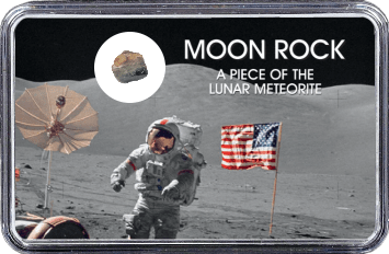 Mond Meteorit NWA 12697 (Motiv: Astronaut mit US-Flagge I)