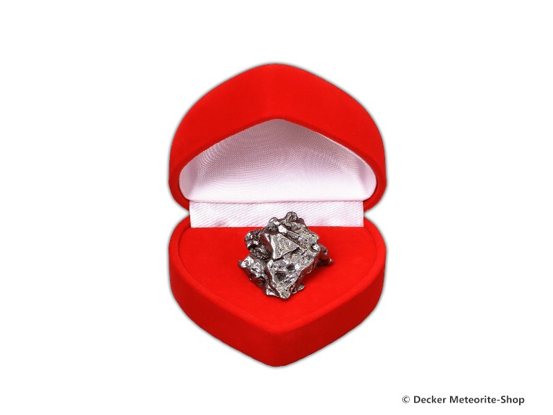Sternschnuppe z.B. für die Freundin als Eisenmeteorit in roter Herzbox